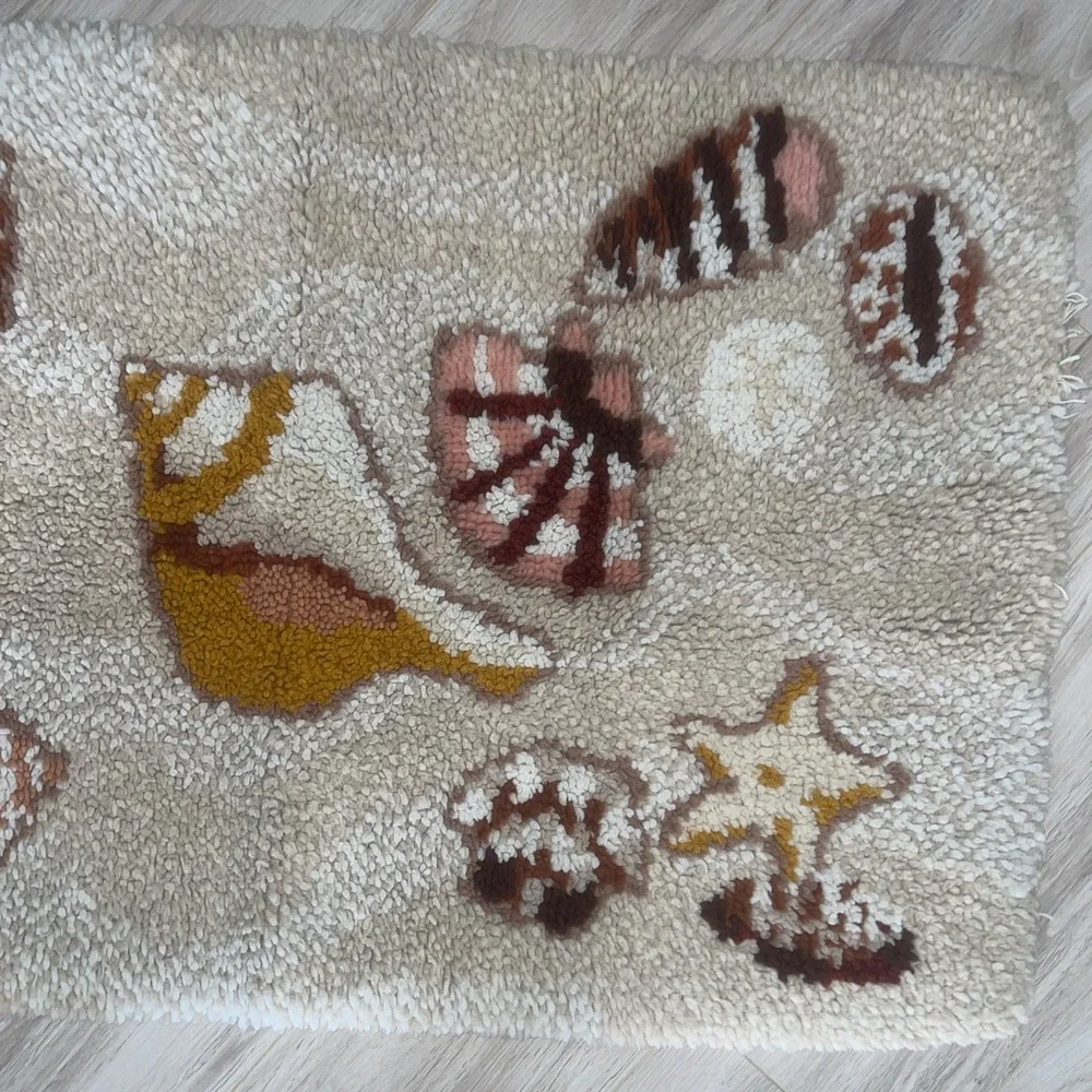 Handmade Latch Hook Rug Summer Seashells By The Seaside For Home Decor 26x39